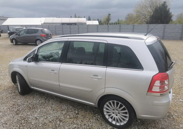 Opel Zafira cena 13900 przebieg: 227000, rok produkcji 2008 z Sianów małe 191